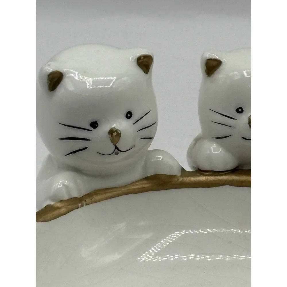 Vintage White & Gold Ceramic Cat Dish Paws on dish With Three Kittens 1998